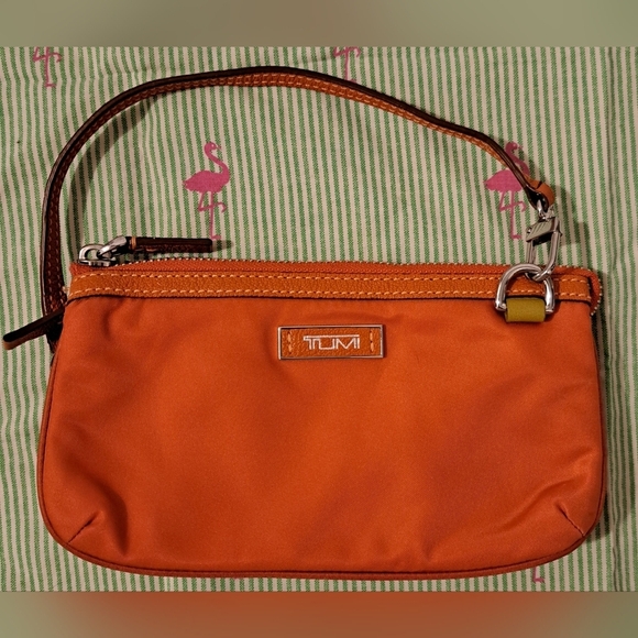 NWOT Tumi Voyageur Orange Nylon & Leather Casual Everyday Wristlet Clutch Purse